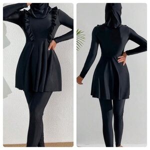 Swinwear. 3 piece set new.